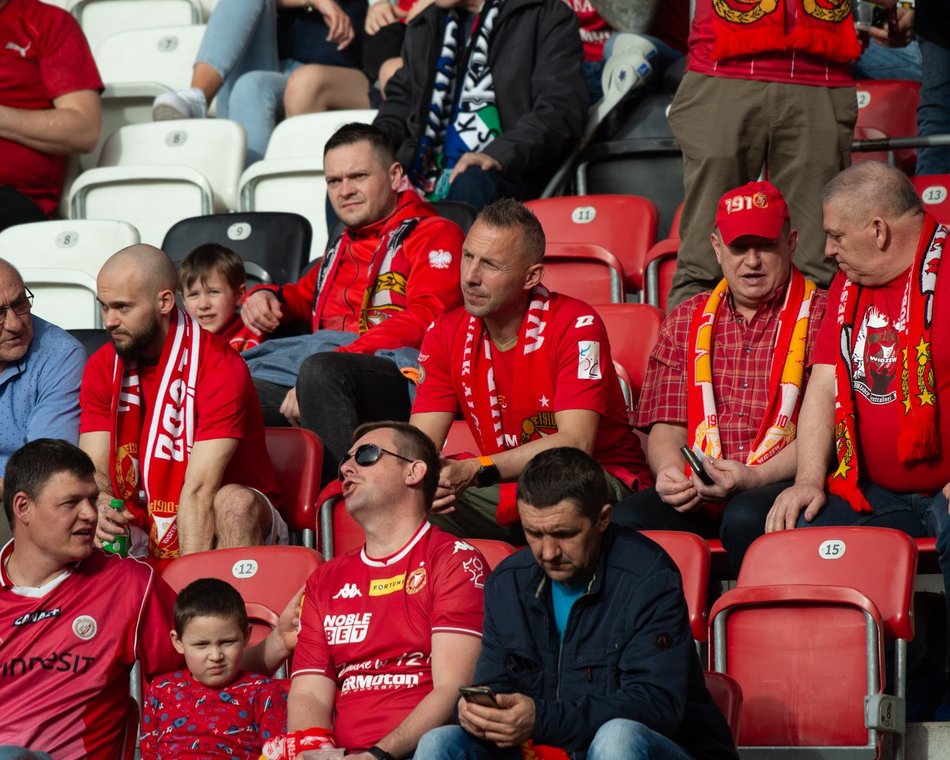 Kibice na meczu Widzewa Łódź z Koroną Kielce