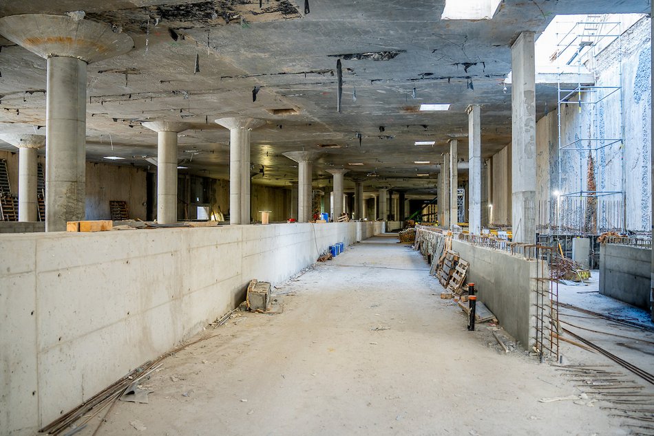 Łódź. Tunel pod Łodzią. Na stacji Łódź Koziny powstają już perony i stropy przystanku