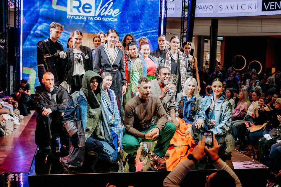 Łódź. Manufaktura Fashion Week w Łodzi. Kolekcja Jarosława Ewerta, koncert Andrzeja Piasecznego i więcej