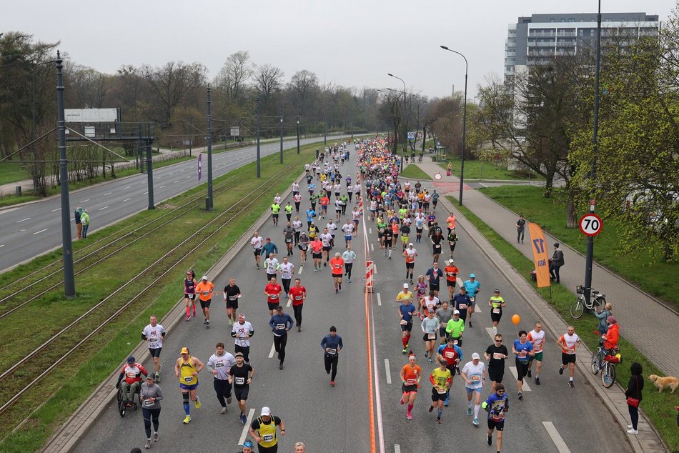 DOZ Maraton 2023. Brałeś udział w biegu? Znajdź się na zdjęciach!