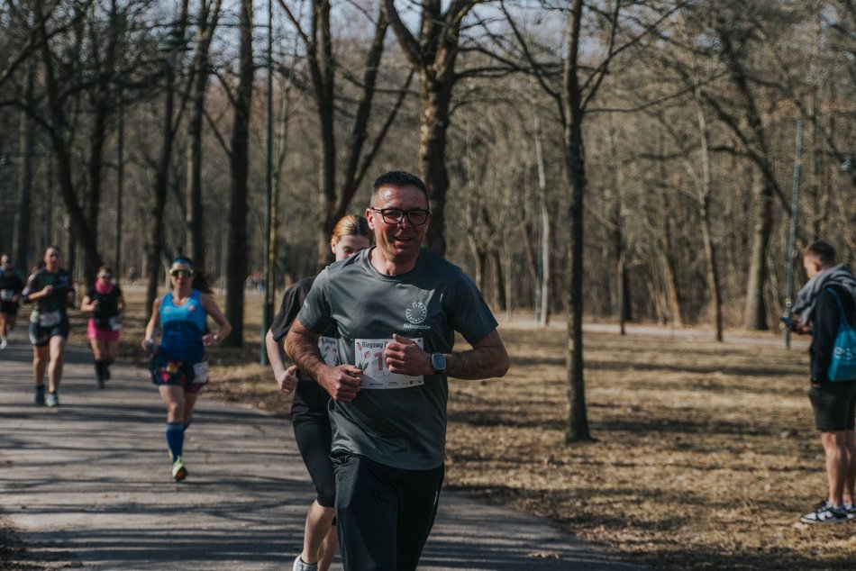 Łódź. Biegowy Dzień Kobiet 2026 w Parku na Zdrowiu w Łodzi. Odszukaj się na zdjęciach!