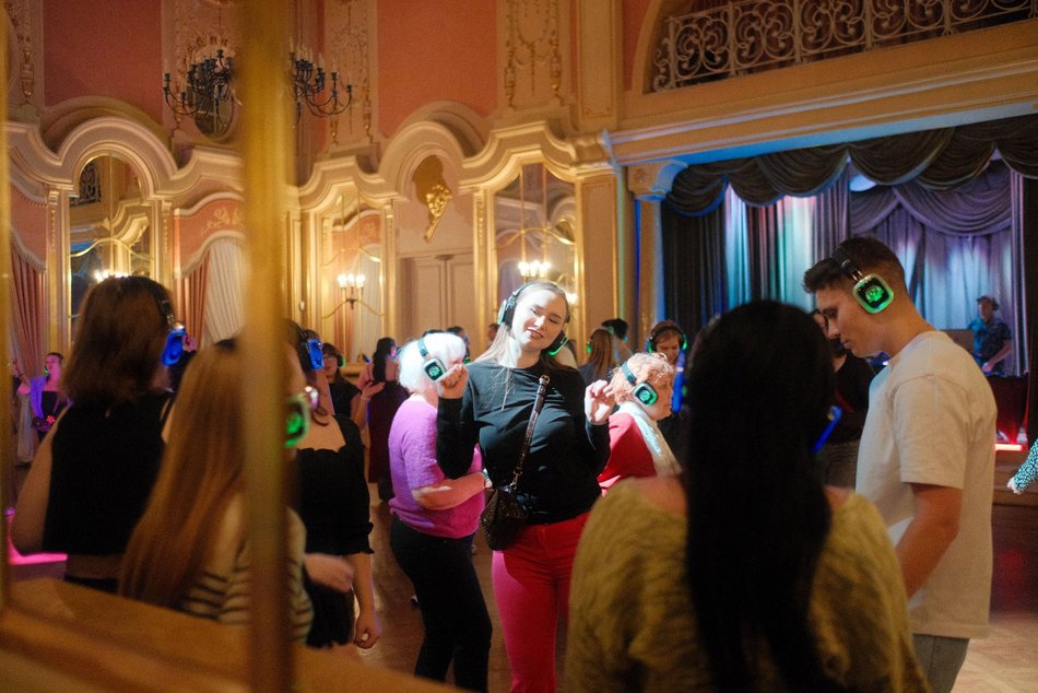 Dzień Kobiet w Muzeum Miasta Łodzi. Silent disco, wieczór z planszówkami i oprowadzanie po wystawie