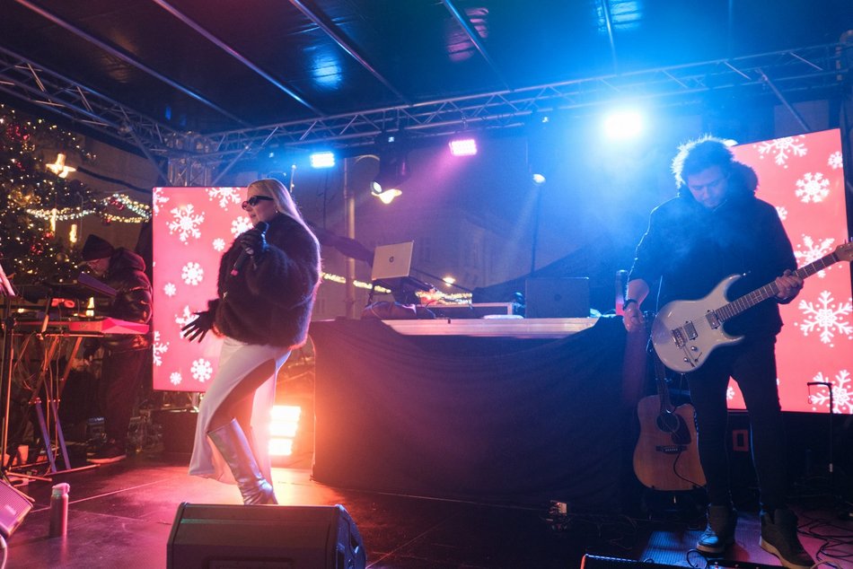 Gosia Andrzejewicz w Łodzi. Magiczny koncert kolęd na Piotrkowskiej