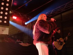 Gosia Andrzejewicz w Łodzi. Magiczny koncert kolęd na Piotrkowskiej