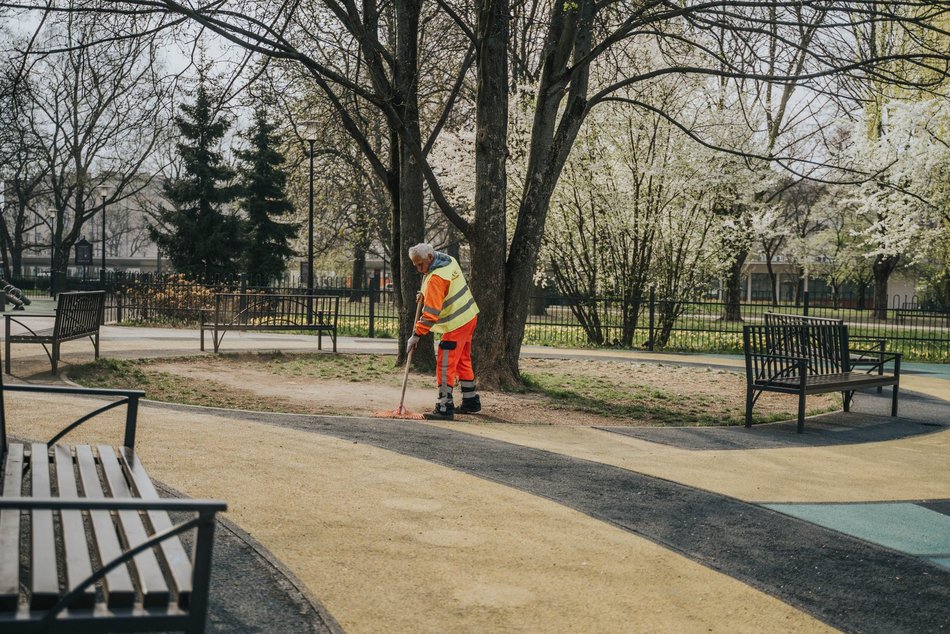 Łódź. Przeglądy placów zabaw w Łodzi. Atrakcje w Parku Staromiejskim są gotowe na wiosnę