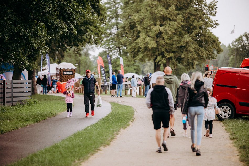 Rodzinny piknik na Stawach Stefańskiego