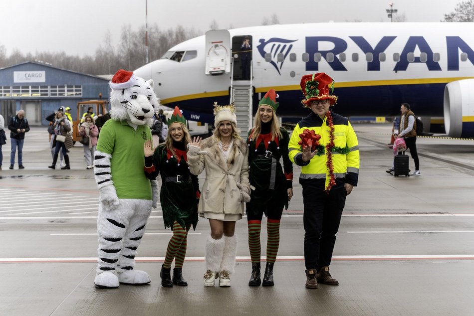 Święty Mikołaj wylądował na lotnisku w Łodzi