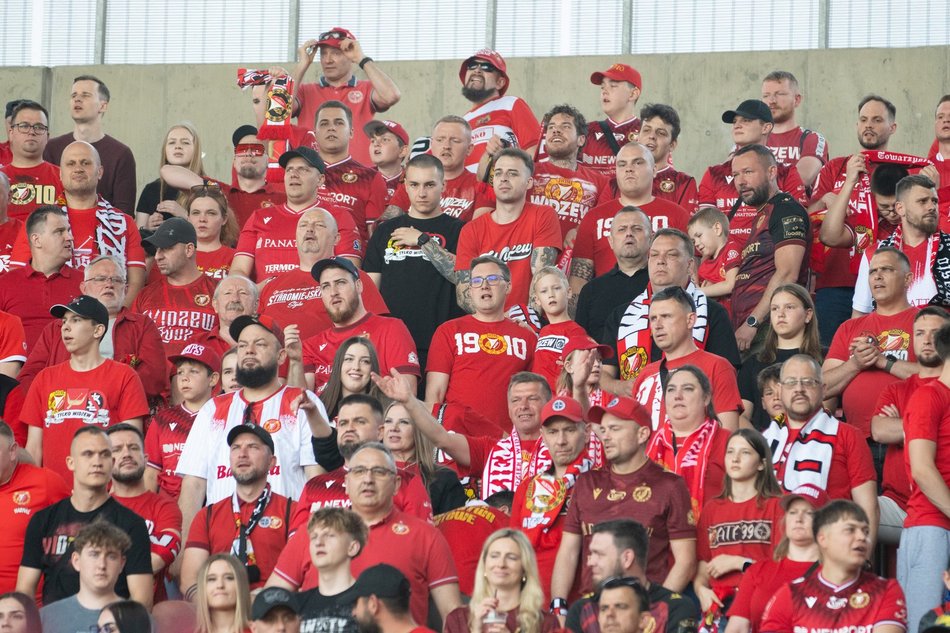 Kibice na meczu Widzewa Łódź z Piastem Gliwice