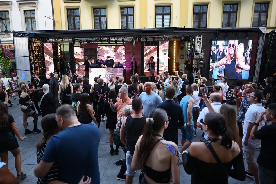 Łódź. Parada Wolności 2025 w Łodzi. Wyjątkowa platforma z motywem „Ziemi Obiecanej"