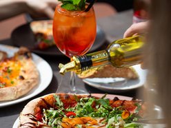 Łódź. Feliczita serwuje pizzę w Nowosolnej w Łodzi. W menu także świetne desery