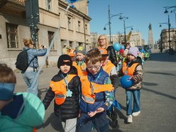 Łódź. Światowy Dzień Autyzmu. Przedszkolaki przemaszerowały Piotrkowską!