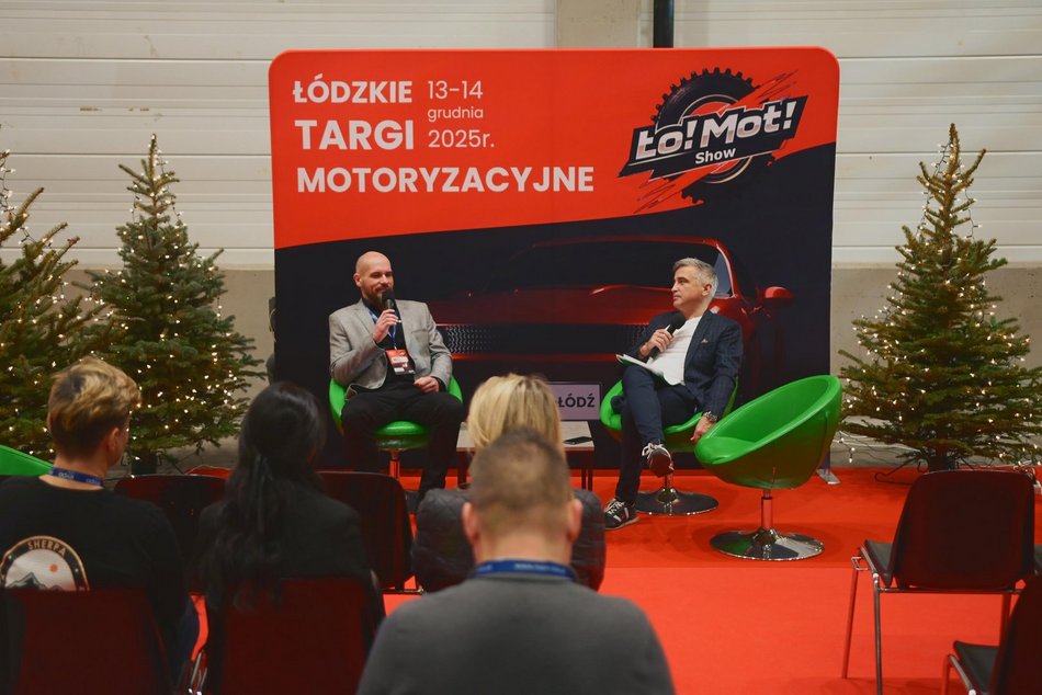 Łódź. Łódzkie Targi Motoryzacyjne w hali Expo Łódź. Klasyki, auta przyszłości, dealerzy i więcej