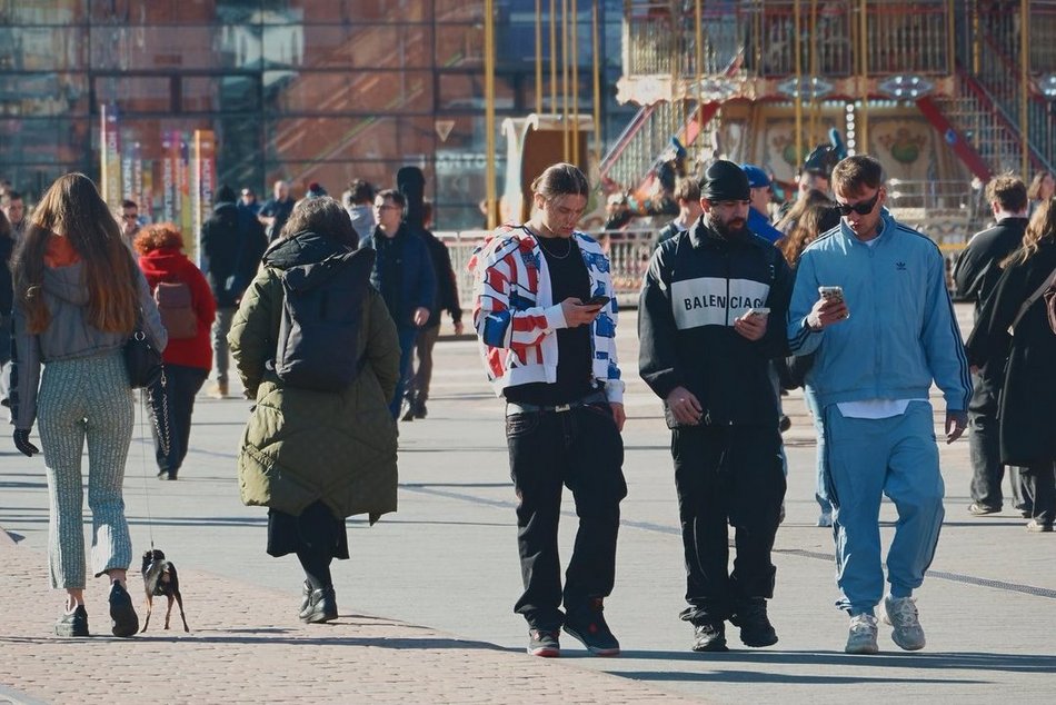 Park Staromiejski i Manufaktura skąpane w wiosennym słońcu