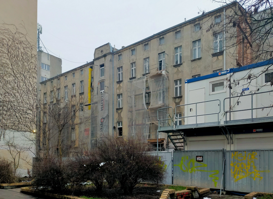 Kamienica przy Piotrkowskiej 115 jest nie do poznania! Zmieniło się dosłownie wszystko