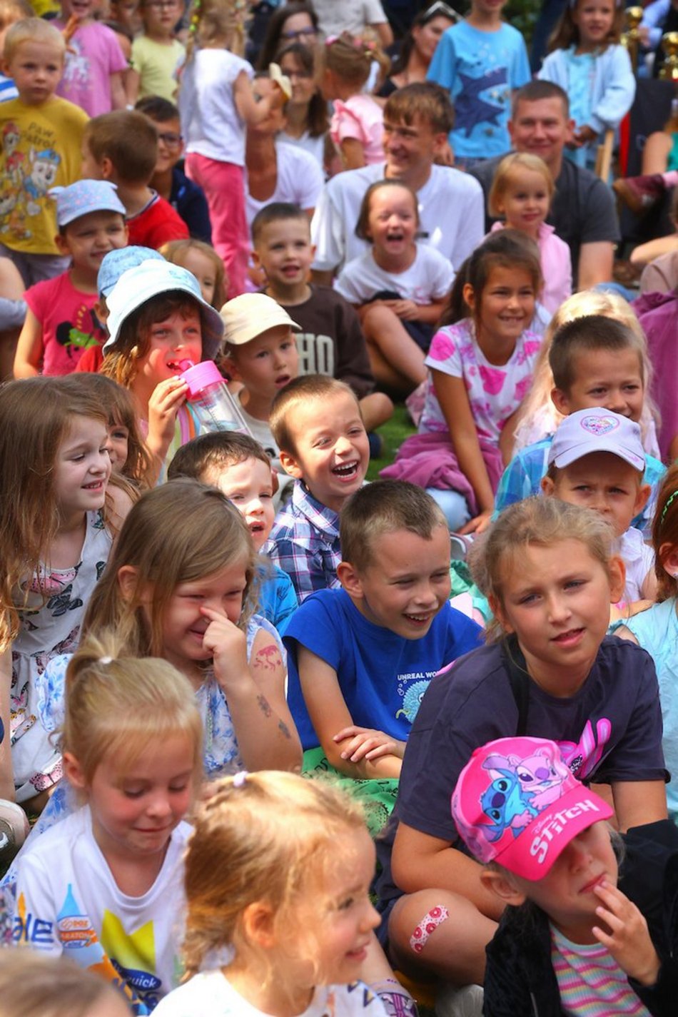 Łódź. Baśniowa Piotrkowska w Łodzi. Teatr Barnaby zachwycił najmłodszych widzów