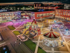 Łódź. Festiwal karuzel w Manufakturze