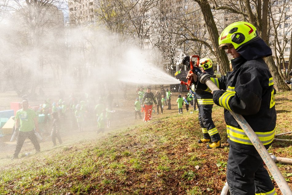 Łódź. Lany Poniedziałek na Manhattanie w Łodzi. Tak Łodzianie celebrowali śmigus-dyngus!