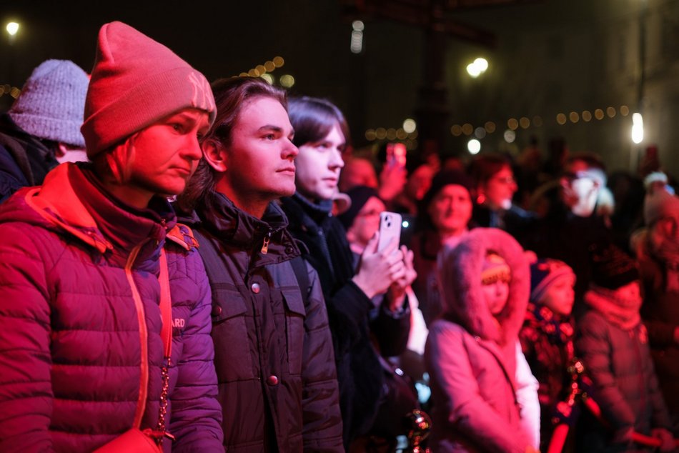 Tłumy na otwarciu Jarmarku Bożonarodzeniowego w Łodzi. Byłeś/aś? Znajdź się na zdjęciach!