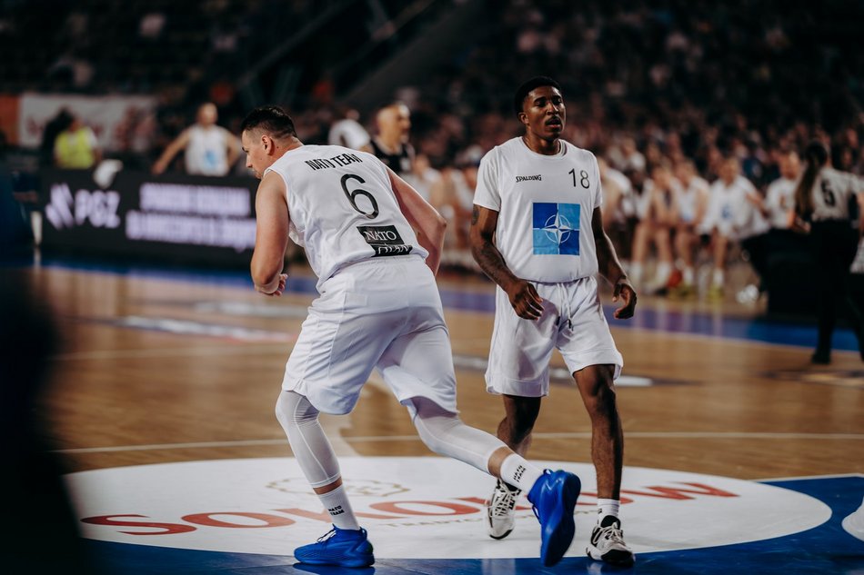 Gortat Team - drużyna NATO