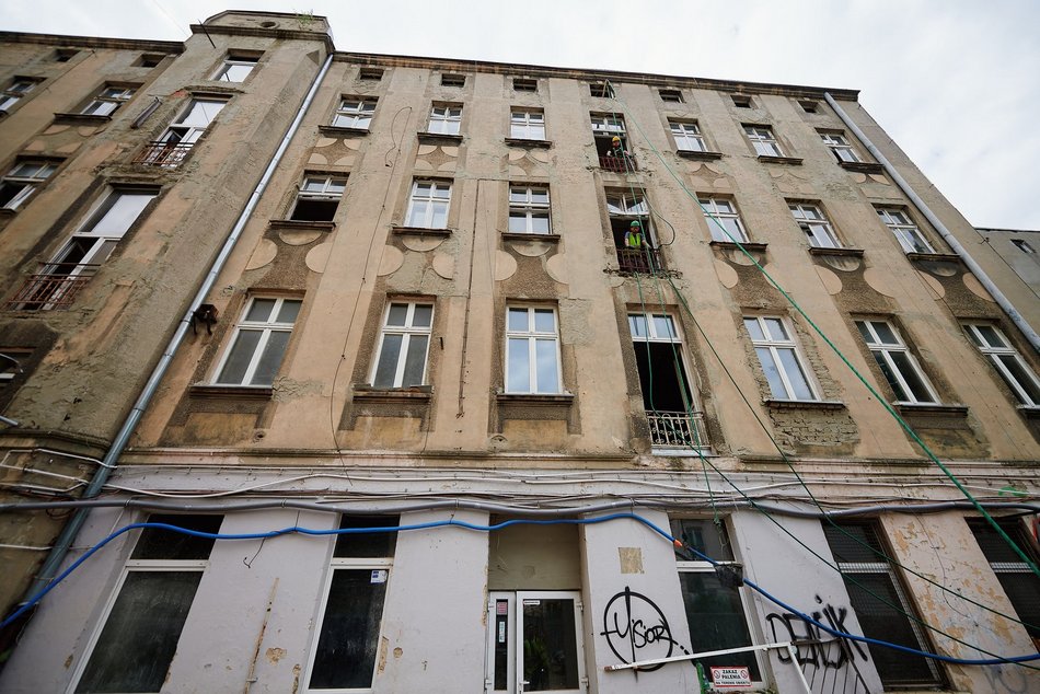 Rewitalizacja kamienicy przy Piotrkowskiej 115. Na budowę wrócił wykonawca