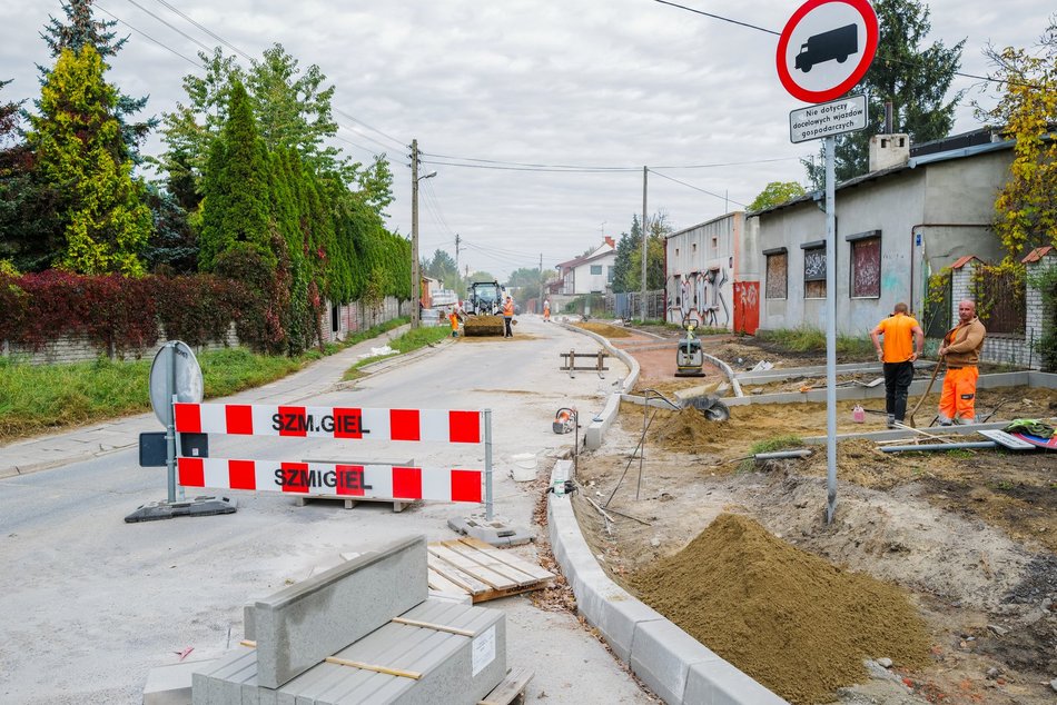 Remont ulic Zapolskiej i Płaskiej