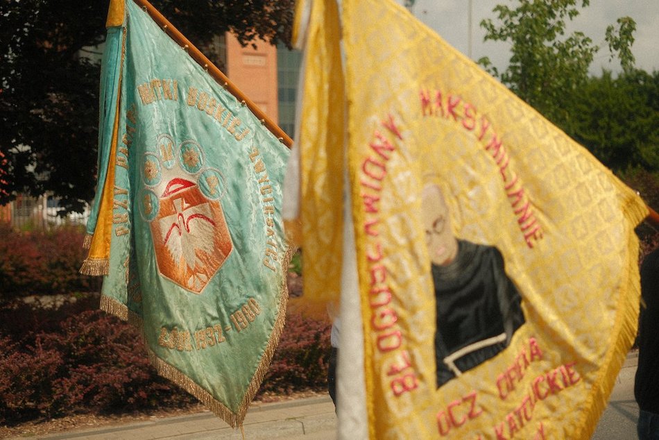 Łódź. Boże Ciało w Łodzi. Ulicami miasta przeszła procesja z kościoła M.B. Zwycięskiej