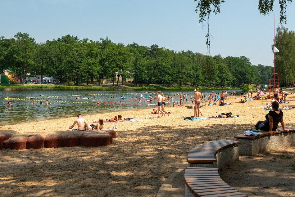 Widok na plażę w Arturówku