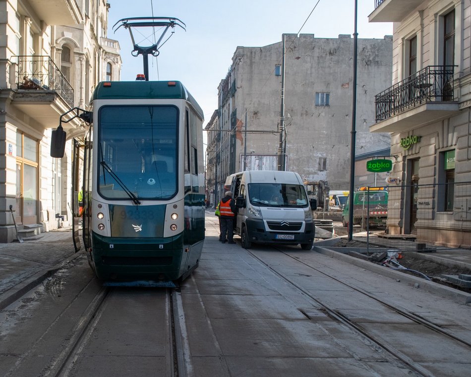 Przejazd testowy tramwaju MPK Łódź na ul. Legionów