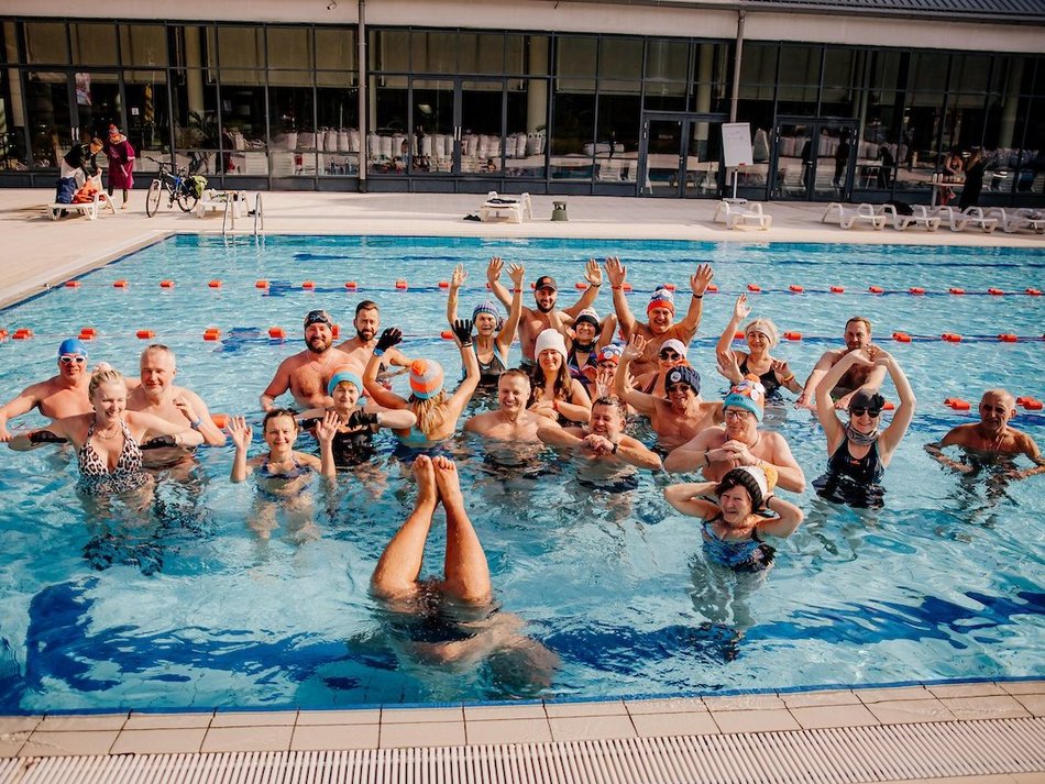 Łódź. Morsowanie w Aquaparku Fala w Łodzi