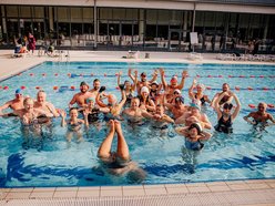 Łódź. Morsowanie w Aquaparku Fala w Łodzi