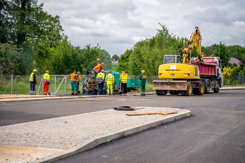 Łódź. Remont Szczecińskiej w Łodzi na finiszu. Wiemy, kiedy dojedziemy nią do trasy S14!