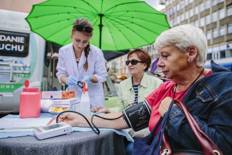 seniorzy podczas senioraliów w Łodzi