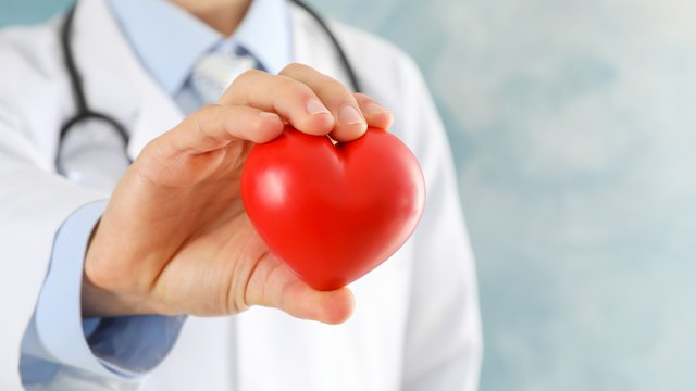 Światowy Dzień Serca 2022. Dowiedz się, jak dbać o serce i cieszyć się długim życiem