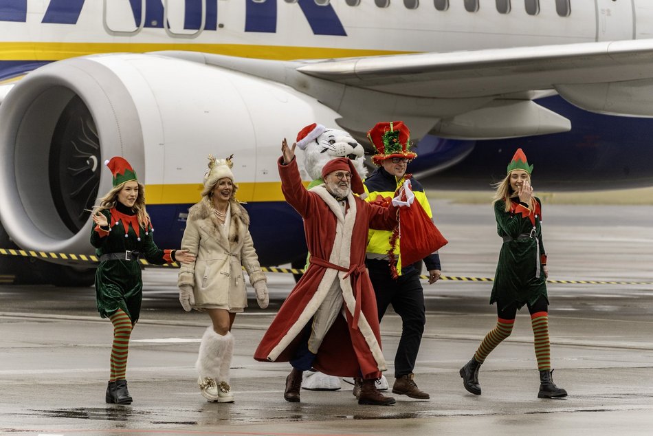 Święty Mikołaj wylądował na lotnisku w Łodzi
