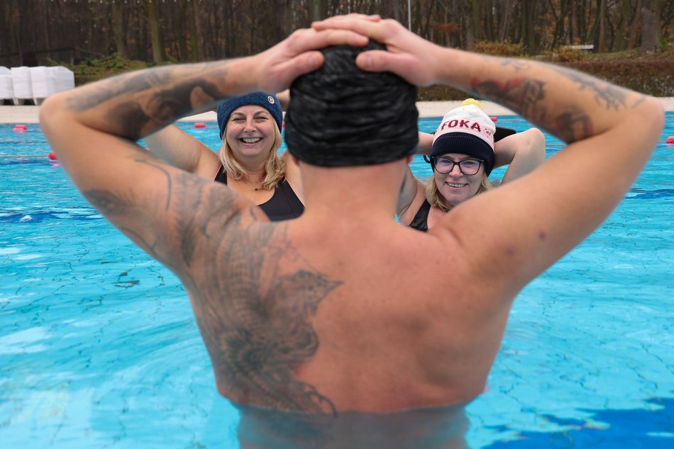 Pierwsze w tym sezonie morsowanie w Aquaparku Fala w Łodzi