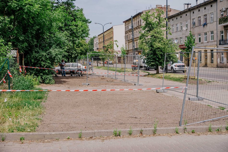 Łódź. Kilińskiego w Łodzi zmienia się na naszych oczach. Będą nowe drzewa, krzewy i świeża trawa