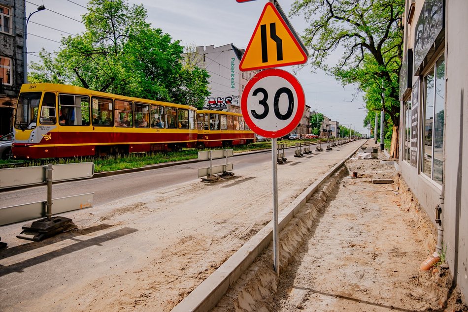 Łódź. Remont Pabianickiej w Łodzi. Drogowcy dokonali pierwszych rozbiórek