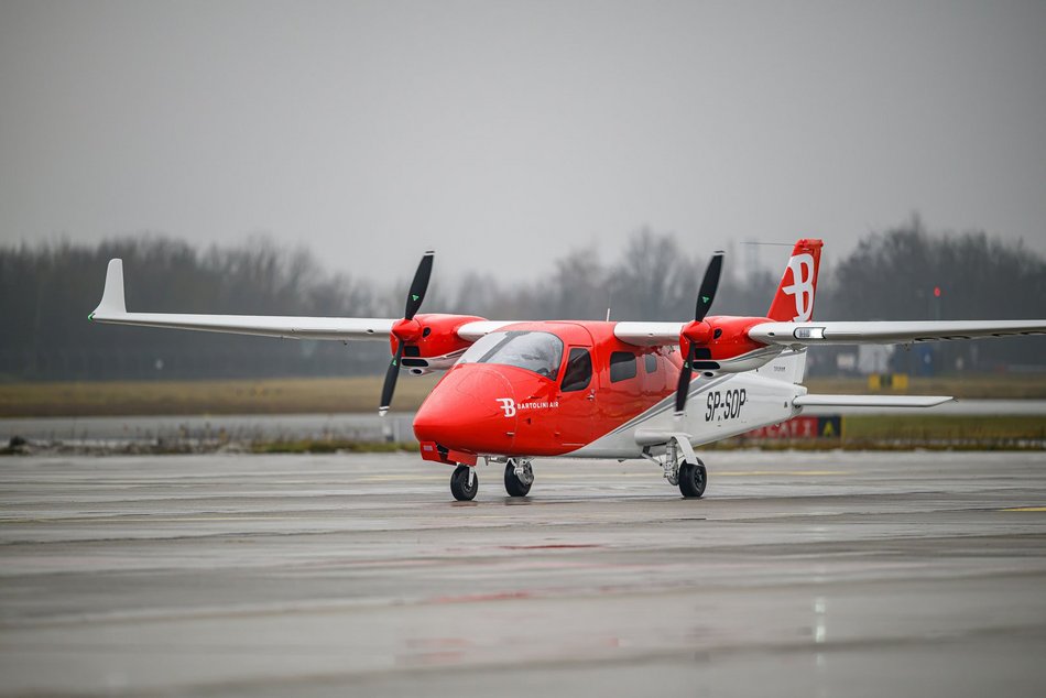 Mikołaj przyleciał helikopterem na lotnisko w Łodzi