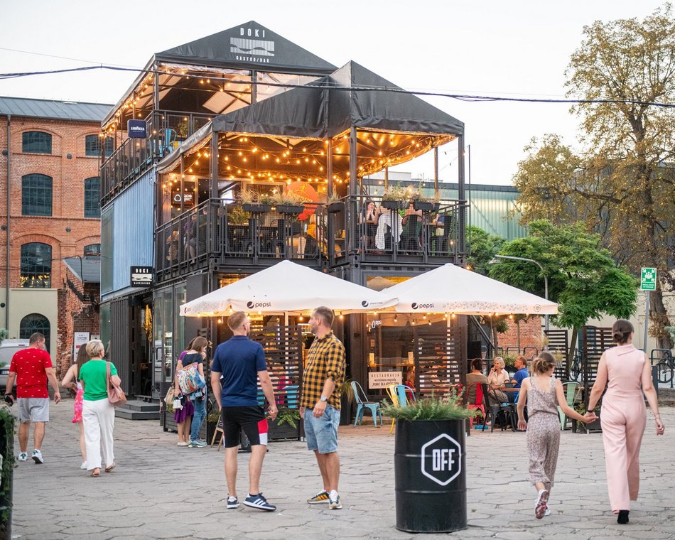 Tłumy łodzian i turystów na Piotrkowskiej