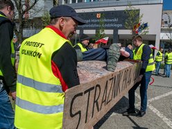 Protest rolników pod Urzędem Marszałkowskim w Łodzi