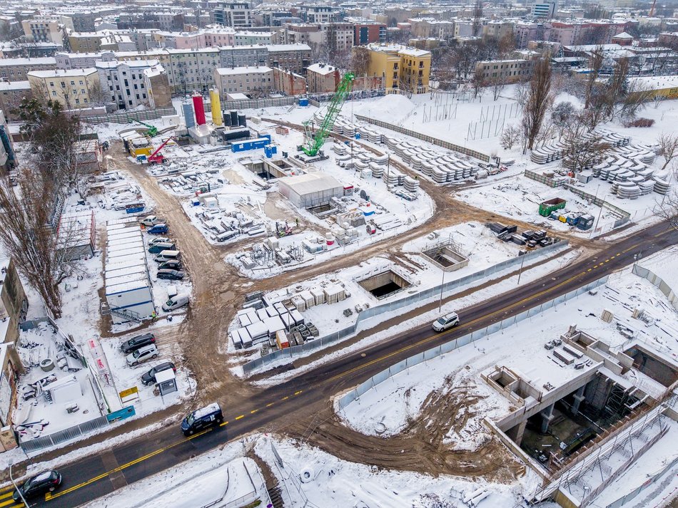 Tunel pod Łodzią. Budowa stacji Łódź Polesie postępuje mimo srogiej zimy