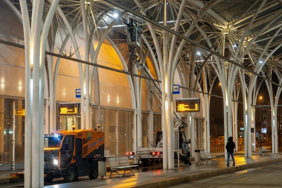 mycie przystanku mpk