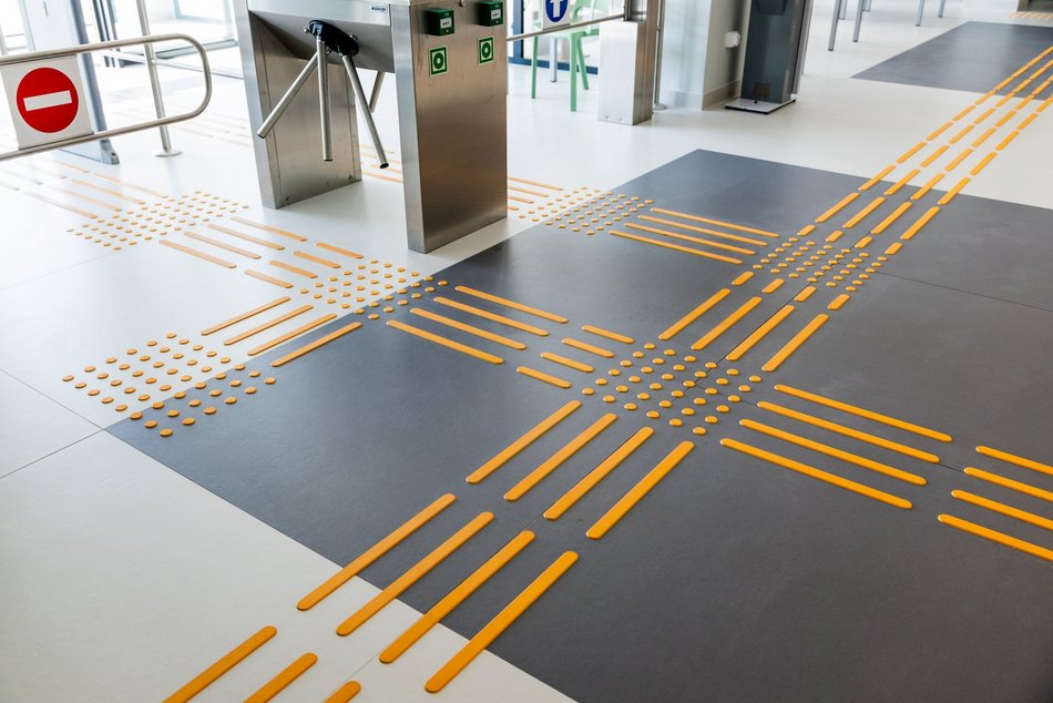 Łódź. Nowy Wydział Ksiąg Wieczystych gotowy. Kryje ponad 40 kilometrów półek