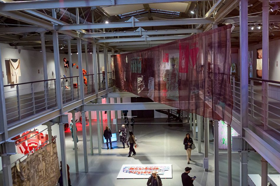 Łódź. Trwa 18. Międzynarodowe Triennale Tkaniny