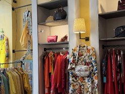 Łódź. Modne lumpeksy prosto z lotniska w Łodzi