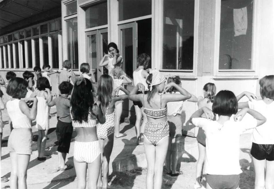 Łódź. Nowoczesny ośrodek wypoczynkowy Włókniarz w Dźwirzynie, należący do ZPB Uniontex