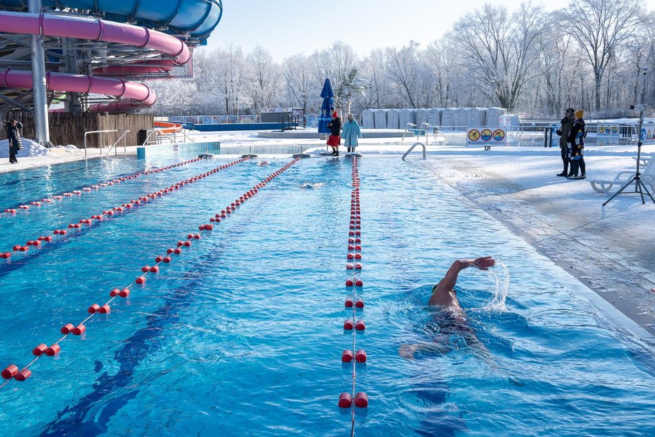 Łódź. Zimne pływanie w Aquaparku Fala w Łodzi