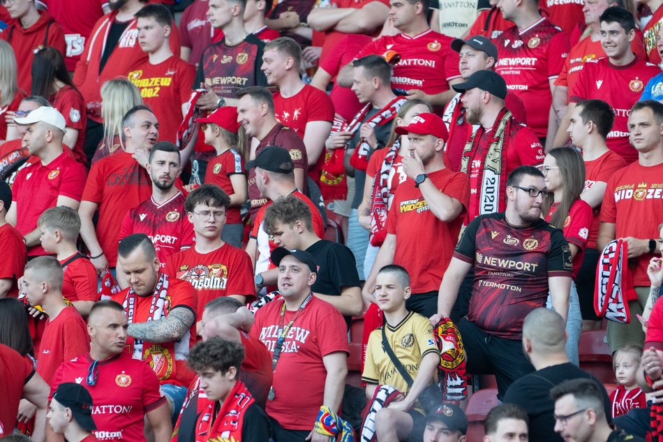 Kibice na meczu Widzewa Łódź z Piastem Gliwice