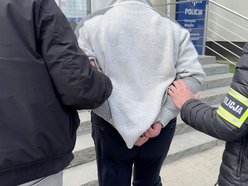 Łódź. Oszust zatrzymany! Wydawał lewe przeglądy aut w Łódzkiem