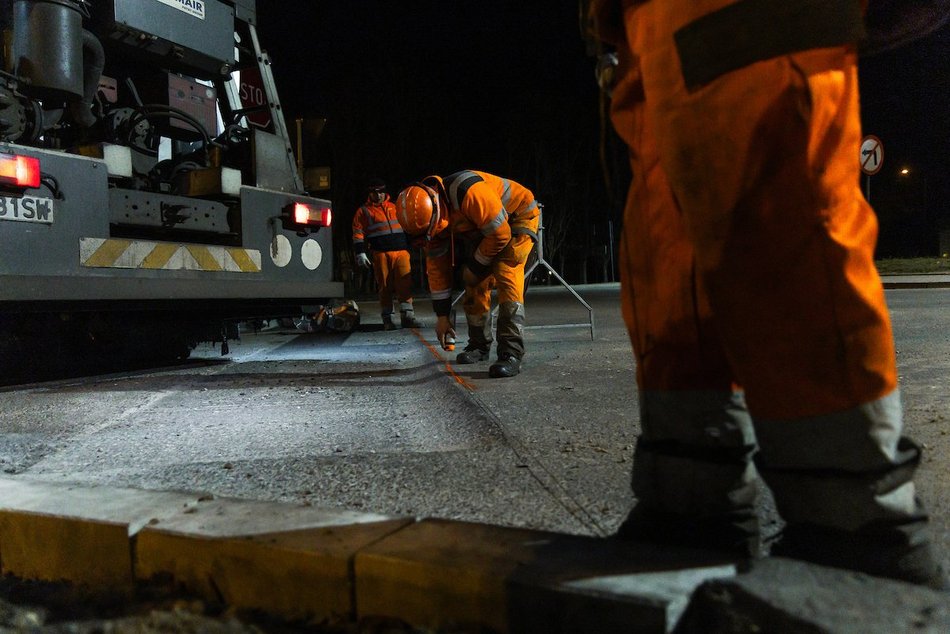 Łódź. Nocne prace w Nowosolnej
